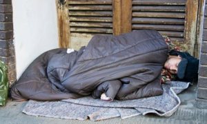 Homeless-person-sleeping--005